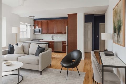 Tiny photo for 6324 S Kimbark Avenue #405, Chicago, IL 60637 (MLS # 12522611)