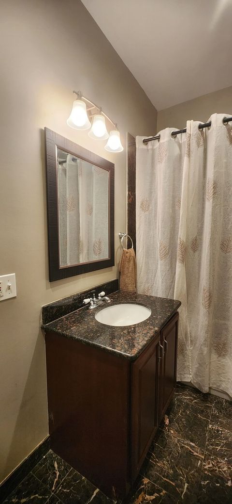 Tiny photo for 6324 S Kimbark Avenue #405, Chicago, IL 60637 (MLS # 12522611)