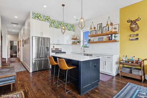 Tiny photo for 2742 N Hamlin Avenue #3N, Chicago, IL 60647 (MLS # 12401040)