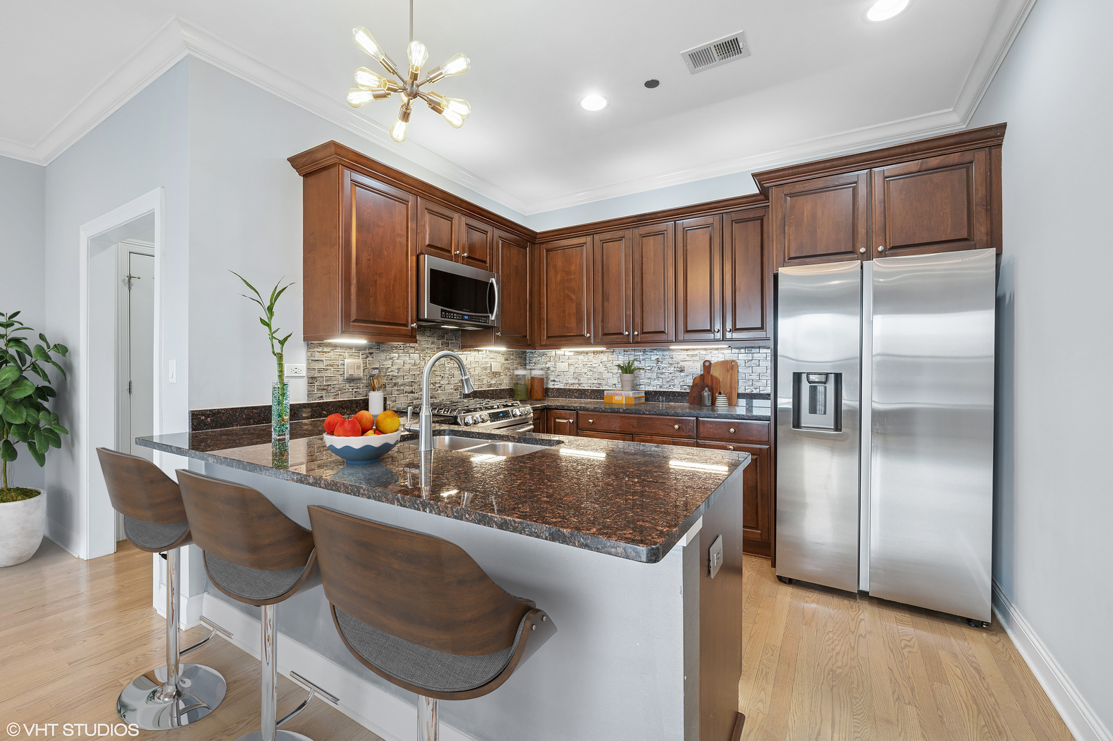 2811 N Bell Avenue 202