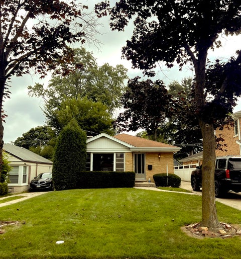 Tiny photo for 217 Lincoln Street, Glenview, IL 60025 (MLS # 12745756)