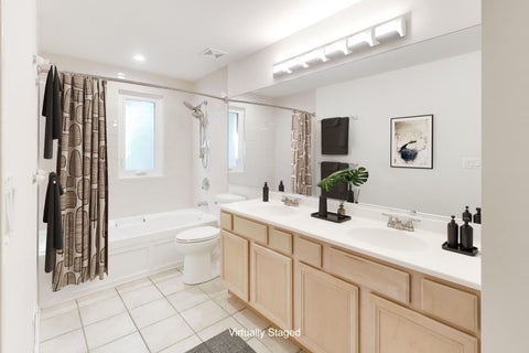 Tiny photo for 1328 W Fillmore Street #B, Chicago, IL 60607 (MLS # 12748255)