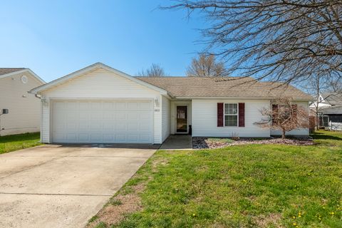 Photo of 1802 Bridge Street, Marion, IL 62959 (MLS # 12601606)