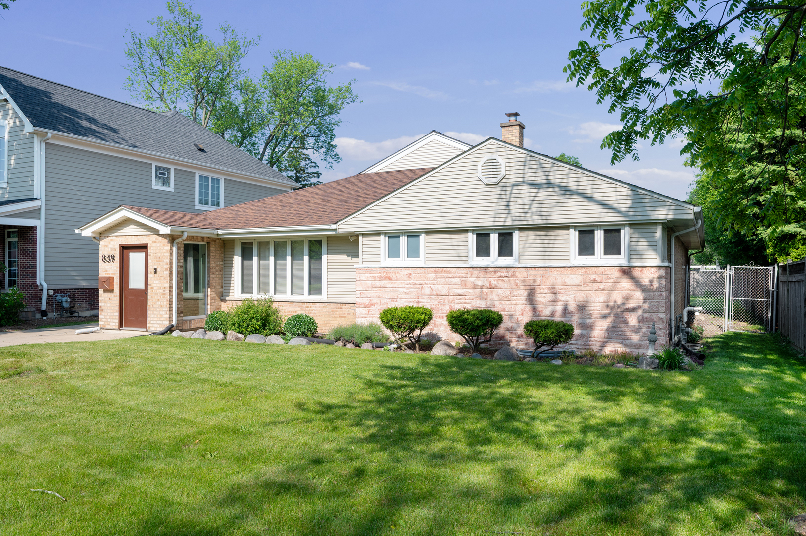 839 Meadowlark Lane