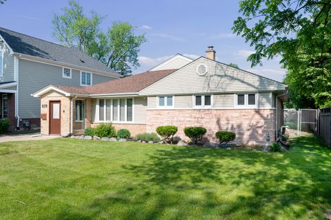 839 Meadowlark Lane Glenview IL 60025