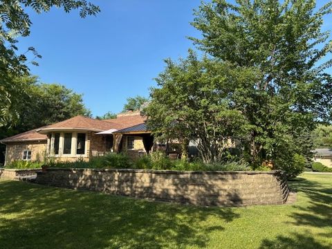 Tiny photo for 26980 N Pierre Drive, Mundelein, IL 60060 (MLS # 12295992)