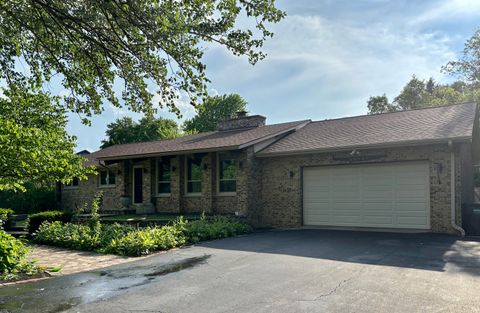 Photo of 26980 N Pierre Drive, Mundelein, IL 60060 (MLS # 12295992)