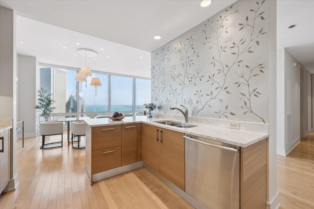 401 N Wabash Avenue 57F
