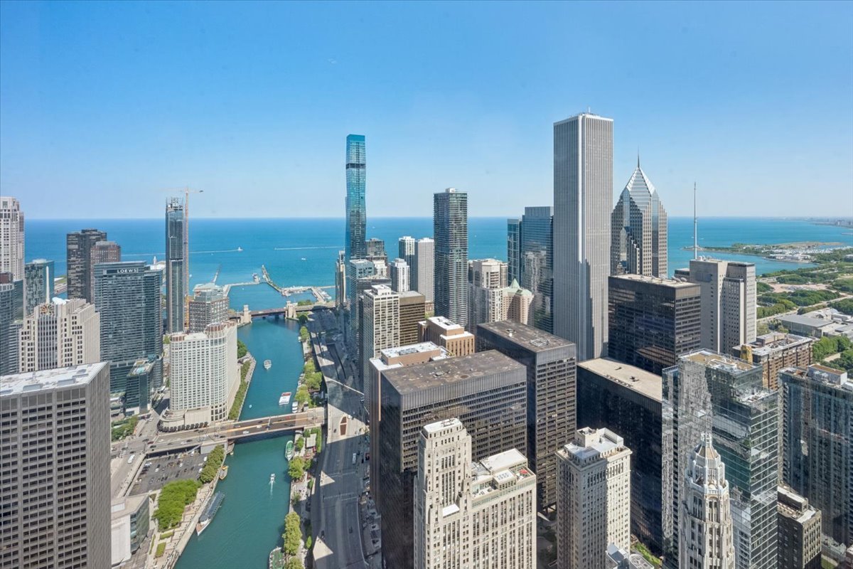 401 N Wabash Avenue 57F