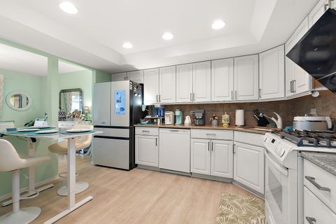 Tiny photo for 15703 Old Orchard Court #1S, Orland Park, IL 60462 (MLS # 12657382)