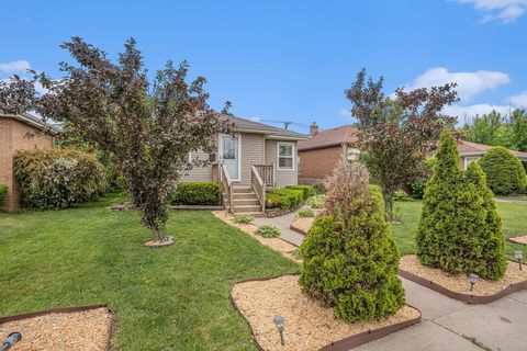 Tiny photo for 991 Wentworth Avenue, Calumet City, IL 60409 (MLS # 12371501)