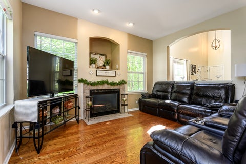 Tiny photo for 6080 Halloran Lane, Hoffman Estates, IL 60192 (MLS # 12773024)