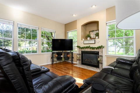 Tiny photo for 6080 Halloran Lane, Hoffman Estates, IL 60192 (MLS # 12773024)