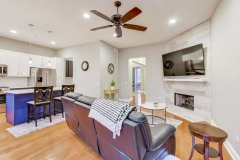 Tiny photo for 1506 W NORTHWEST Highway, Arlington Heights, IL 60004 (MLS # 12519073)