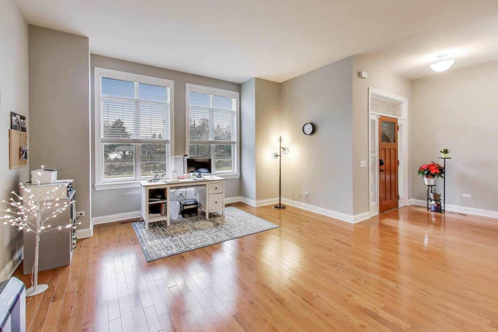 1506 W NORTHWEST Highway