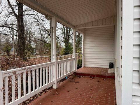 Tiny photo for 1508 E WALNUT Street, Carbondale, IL 62902 (MLS # EB460740)