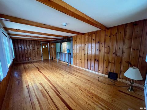 Tiny photo for 1508 E WALNUT Street, Carbondale, IL 62902 (MLS # EB460740)