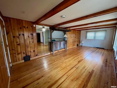 Tiny photo for 1508 E WALNUT Street, Carbondale, IL 62902 (MLS # EB460740)