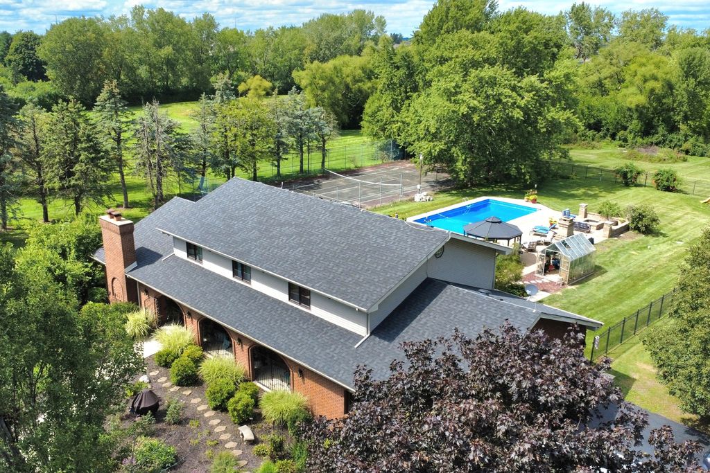 Photo for 13620 W Carriage Lane, Manhattan, IL 60442 (MLS # 12459226)