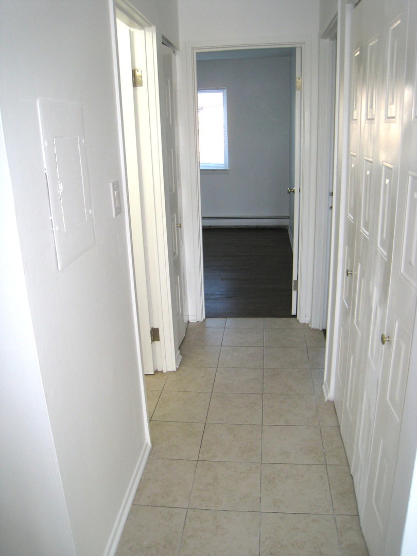 Schaumburg, Illinois 60193, United States, 2 Bedrooms Bedrooms, ,1 BathroomBathrooms,Residential,Active,201667