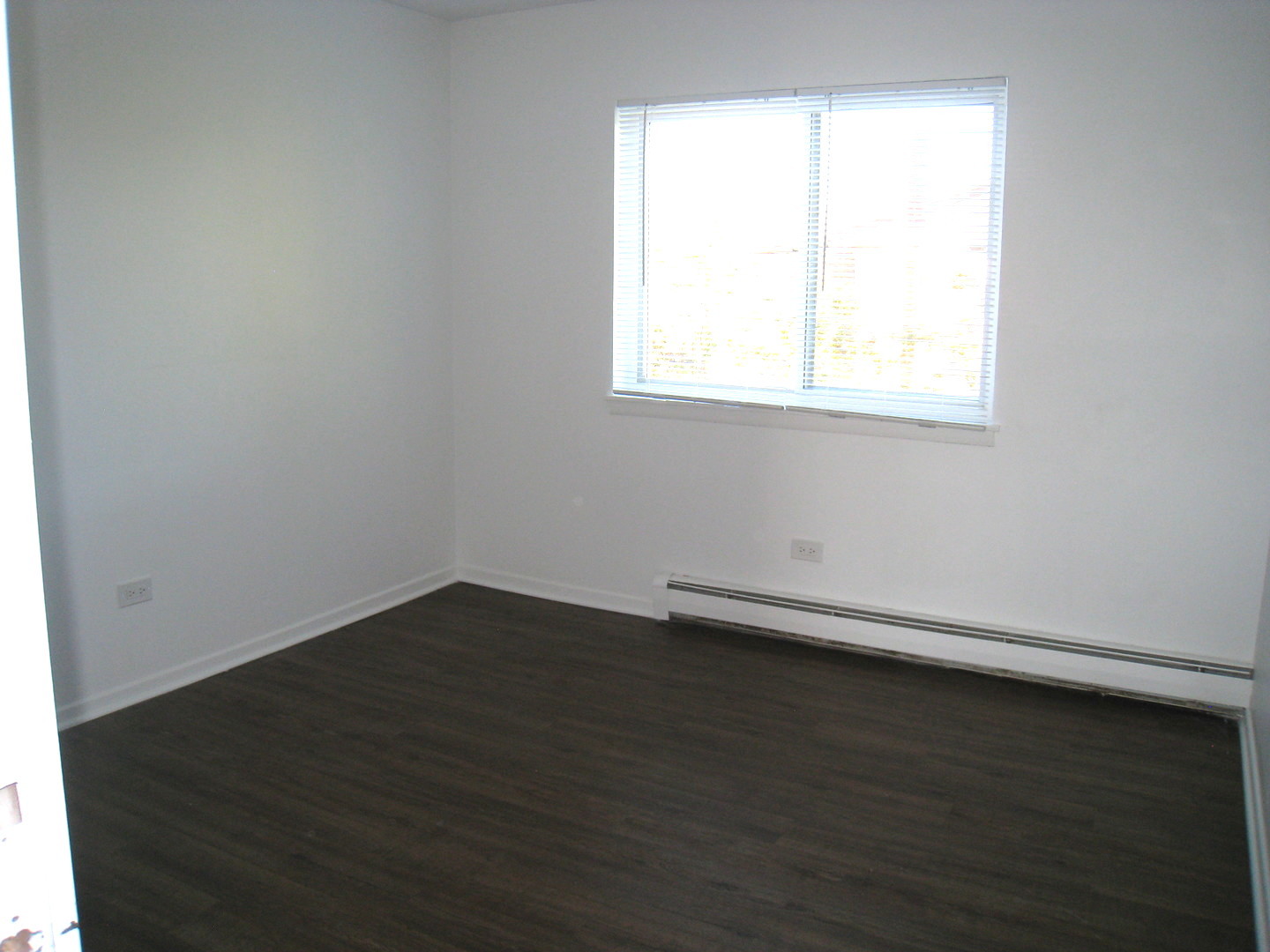 Schaumburg, Illinois 60193, United States, 2 Bedrooms Bedrooms, ,1 BathroomBathrooms,Residential,Active,201667