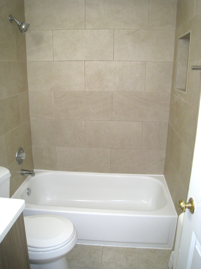 Schaumburg, Illinois 60193, United States, 2 Bedrooms Bedrooms, ,1 BathroomBathrooms,Residential,Active,201667