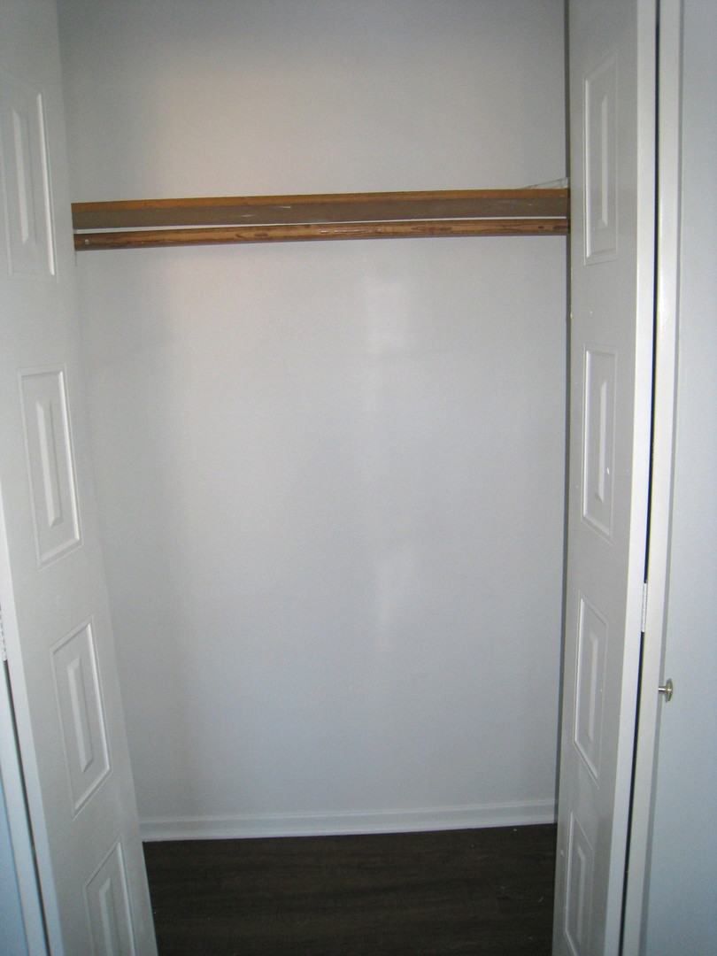 Schaumburg, Illinois 60193, United States, 2 Bedrooms Bedrooms, ,1 BathroomBathrooms,Residential,Active,201667