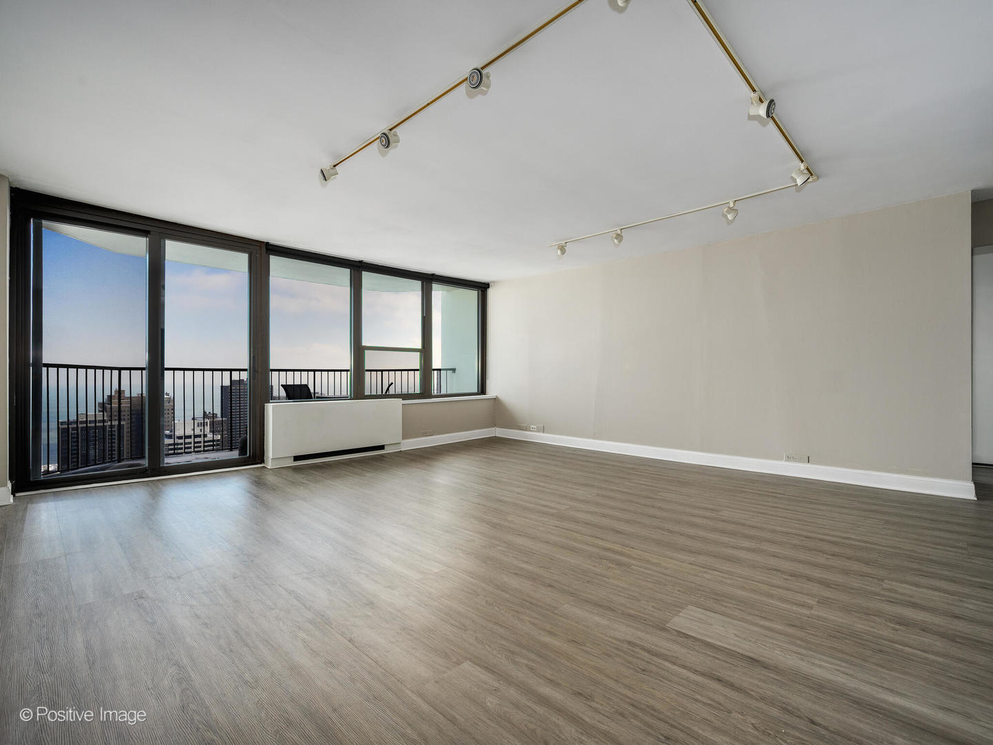 1560 N Sandburg Terrace 4104