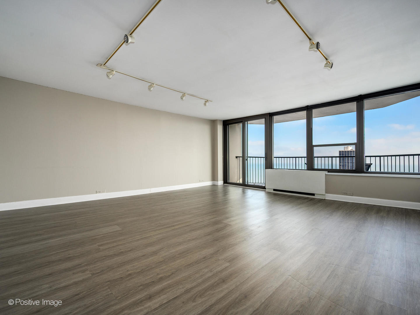 1560 N Sandburg Terrace 4104