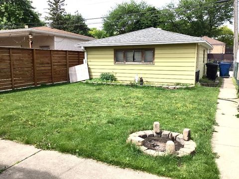 Tiny photo for 4812 S Leclaire Avenue, Chicago, IL 60638 (MLS # 12654671)