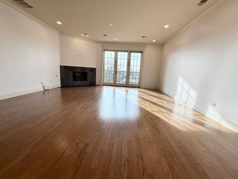 Tiny photo for 2811 N Bell Avenue #301, Chicago, IL 60618 (MLS # 12529303)