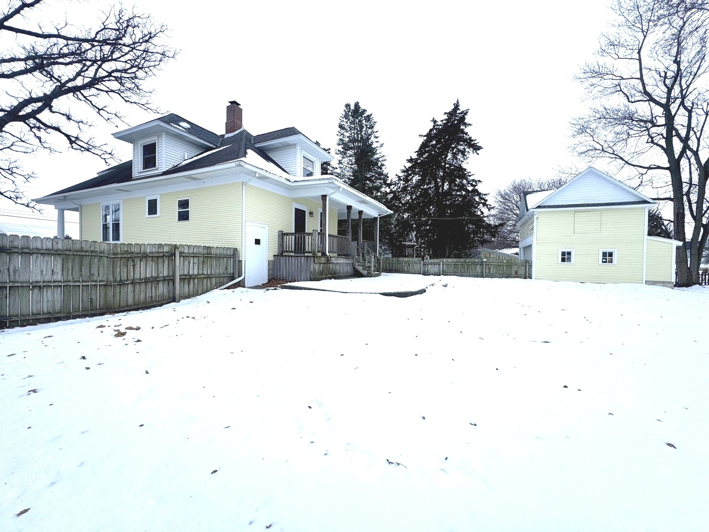 440 E Railroad Avenue