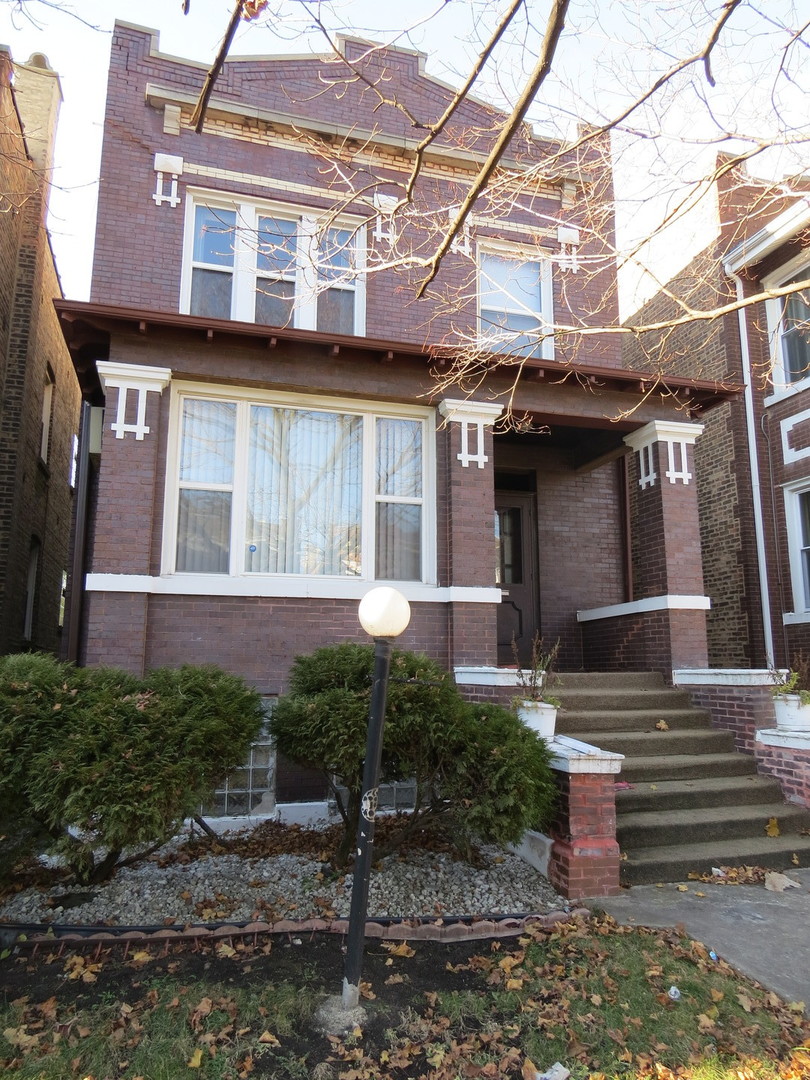 7120 S Eberhart Avenue