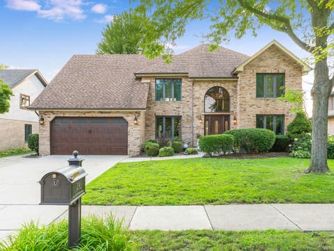 Photo of 204 Rosedale Court, Bloomingdale, IL 60108 (MLS # 12715699)