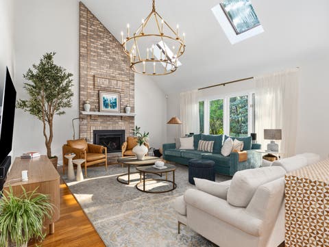 Tiny photo for 204 Rosedale Court, Bloomingdale, IL 60108 (MLS # 12715699)