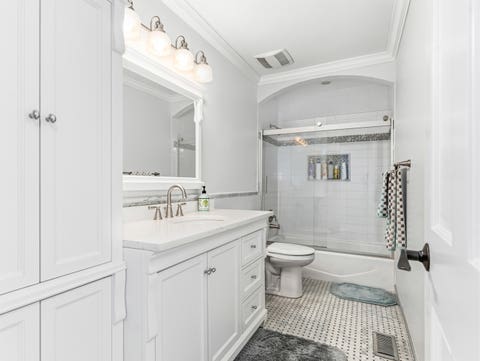 Tiny photo for 204 Rosedale Court, Bloomingdale, IL 60108 (MLS # 12715699)