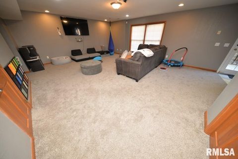 Tiny photo for 501 CARDINAL Drive, Mt Vernon, IL 62864 (MLS # EB460440)