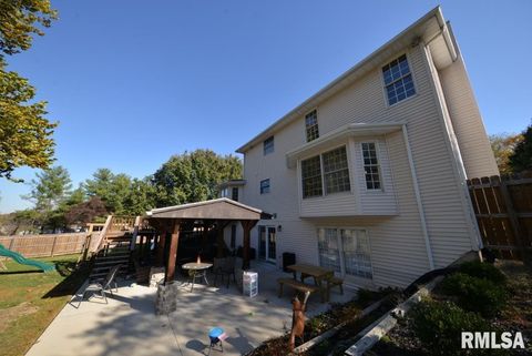 Tiny photo for 501 CARDINAL Drive, Mt Vernon, IL 62864 (MLS # EB460440)