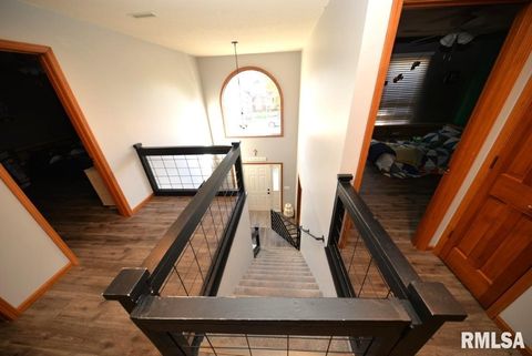 Tiny photo for 501 CARDINAL Drive, Mt Vernon, IL 62864 (MLS # EB460440)