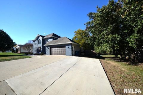 Tiny photo for 501 CARDINAL Drive, Mt Vernon, IL 62864 (MLS # EB460440)