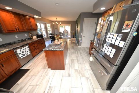 Tiny photo for 501 CARDINAL Drive, Mt Vernon, IL 62864 (MLS # EB460440)