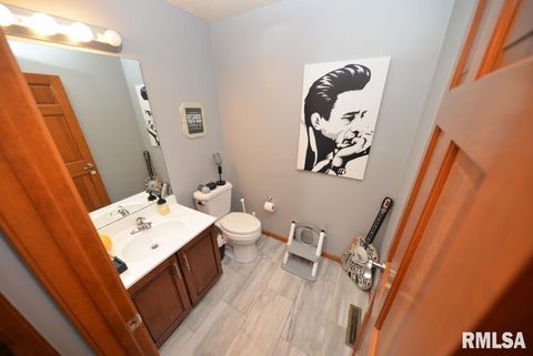 Tiny photo for 501 CARDINAL Drive, Mt Vernon, IL 62864 (MLS # EB460440)