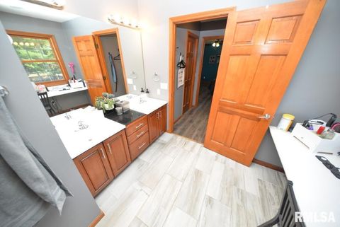 Tiny photo for 501 CARDINAL Drive, Mt Vernon, IL 62864 (MLS # EB460440)