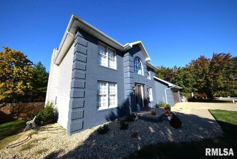 Tiny photo for 501 CARDINAL Drive, Mt Vernon, IL 62864 (MLS # EB460440)