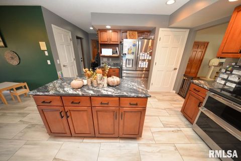 Tiny photo for 501 CARDINAL Drive, Mt Vernon, IL 62864 (MLS # EB460440)