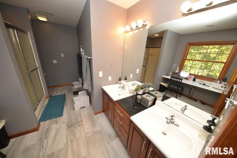 Tiny photo for 501 CARDINAL Drive, Mt Vernon, IL 62864 (MLS # EB460440)