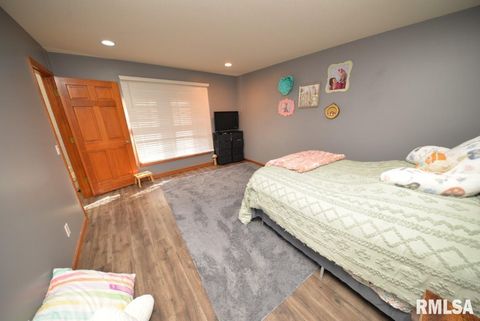 Tiny photo for 501 CARDINAL Drive, Mt Vernon, IL 62864 (MLS # EB460440)