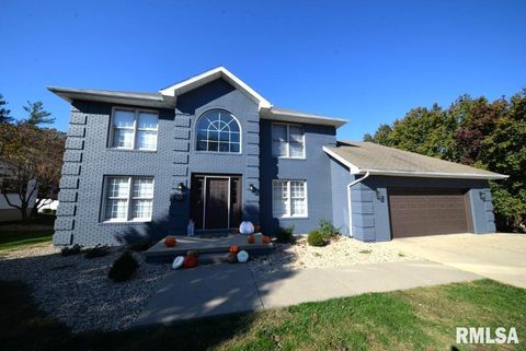 Photo of 501 CARDINAL Drive, Mt Vernon, IL 62864 (MLS # EB460440)