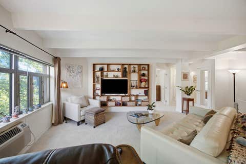 Tiny photo for 1864 SHERMAN Avenue #5SW, Evanston, IL 60201 (MLS # 12708941)