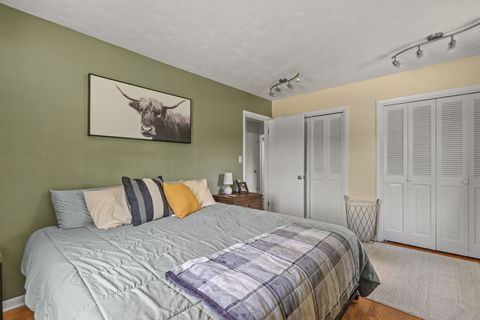 Tiny photo for 2327 Salem Court, Bettendorf, IA 52722 (MLS # 12690755)